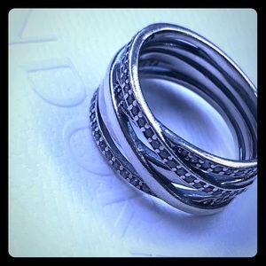 Pandora Entwined size 9